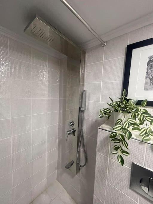 Studio In The Center, 2 Mins From The Beach Λουτράκι Εξωτερικό φωτογραφία