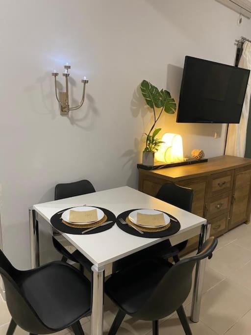 Studio In The Center, 2 Mins From The Beach Λουτράκι Εξωτερικό φωτογραφία
