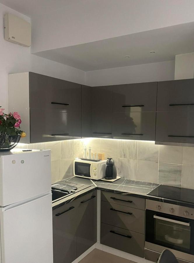 Studio In The Center, 2 Mins From The Beach Λουτράκι Εξωτερικό φωτογραφία